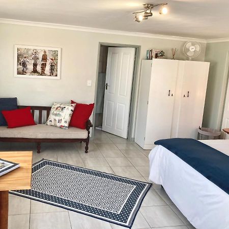 C-Pampoentjie Apartment Struisbaai Exterior photo